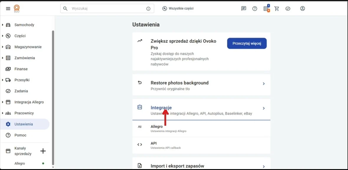 Panel Ovoko: menu Ustawienia z rozwiniętą sekcją Integracje i pozycją API do konfiguracji callback